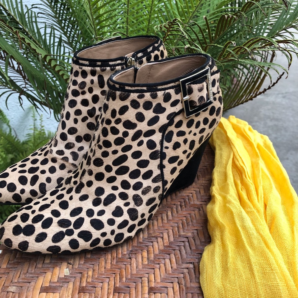 Pre-loved Isaac Mizrahi cheetah print booties